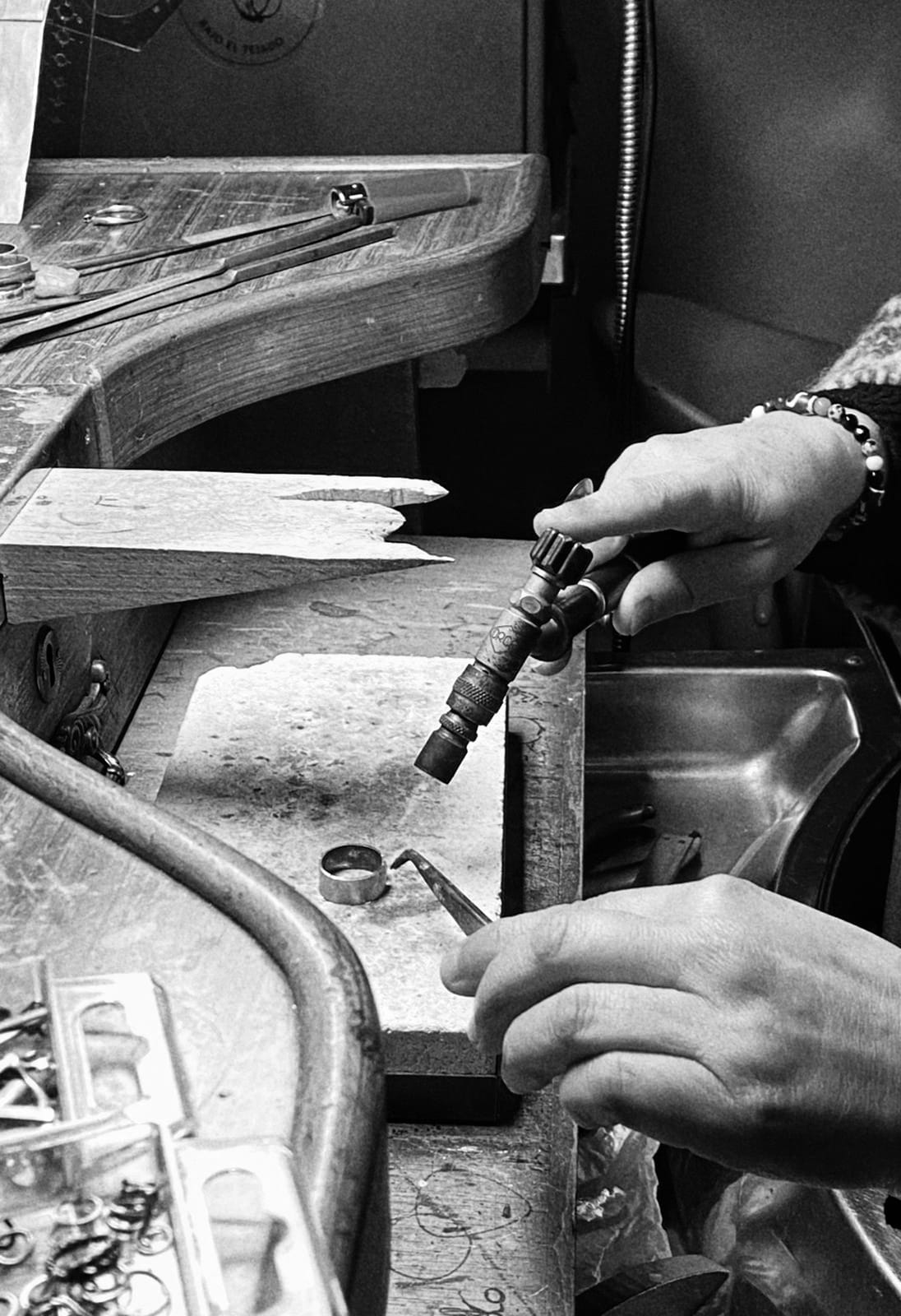 Ana creando una alianza