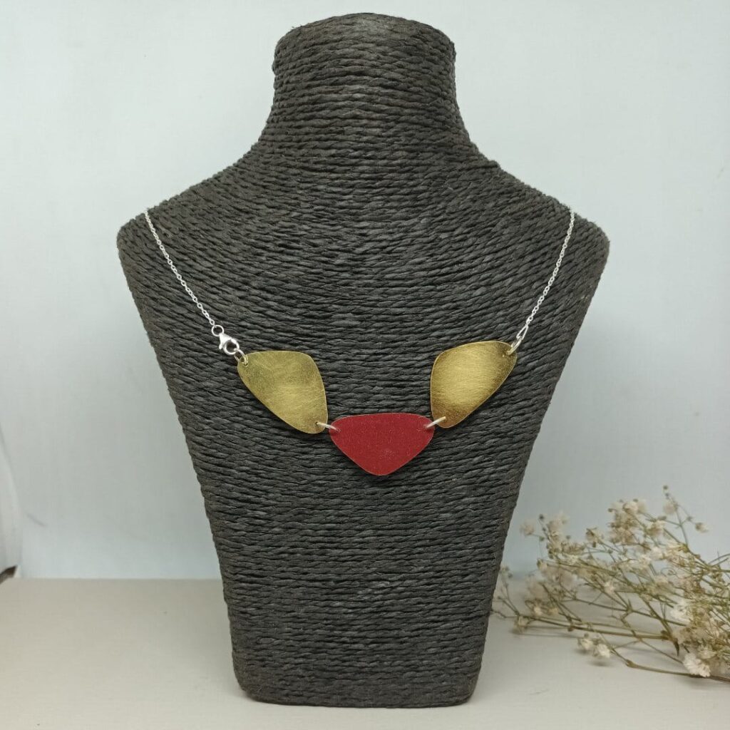 Collar Corazón latón