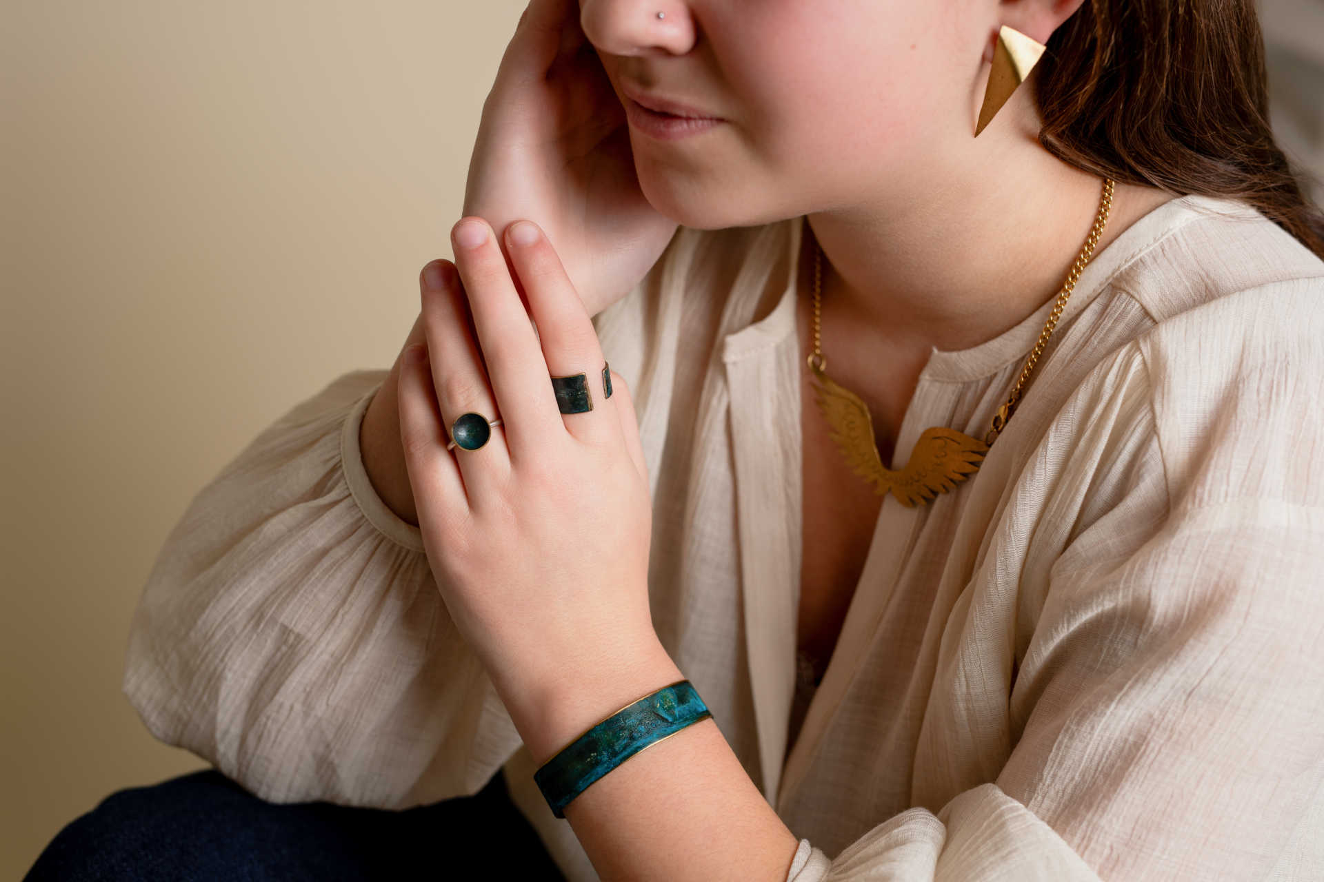 Set de joyas de latón