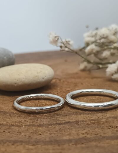 Alianzas en plata y circonitas hechas a medida