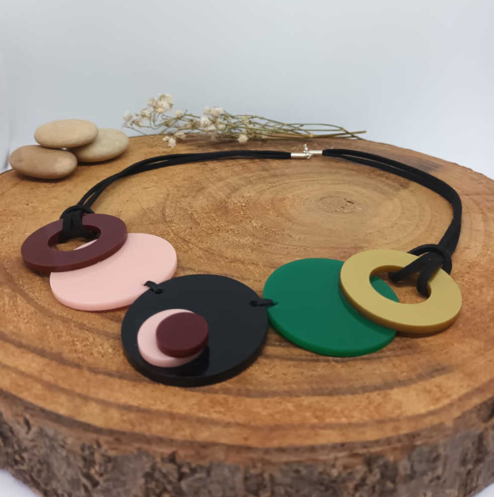 Collar Circle Negro 2.2, variedad del Collar Circle de Ana Sandoval Joyas