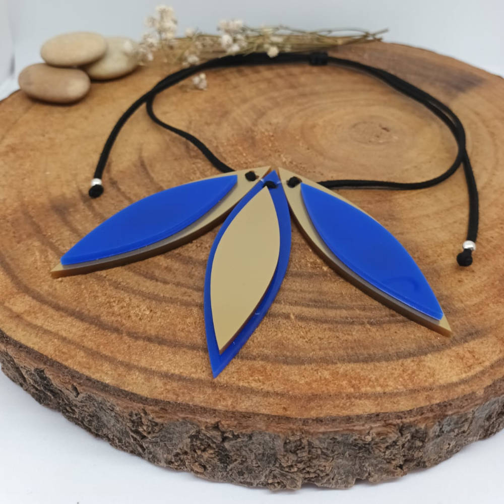 Collar Hojas en dorado y azul